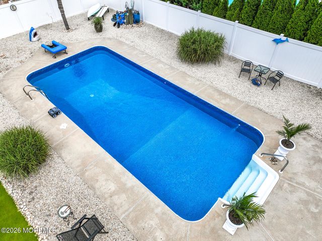 316 Hillside Drive, Manchester, NJ 08759