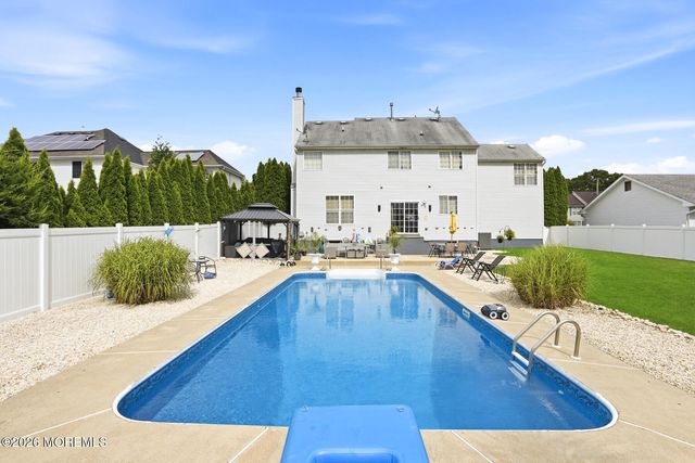 316 Hillside Drive, Manchester, NJ 08759