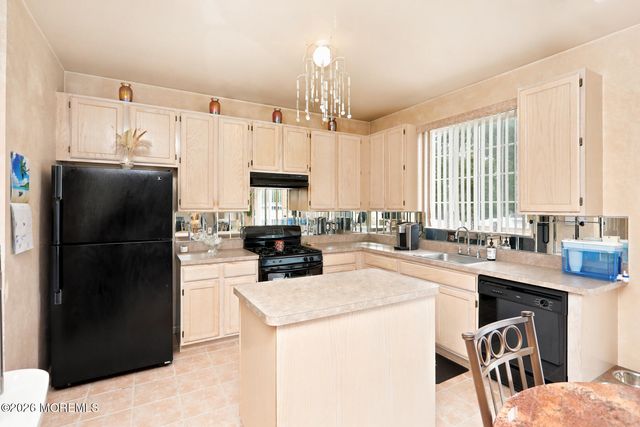 316 Hillside Drive, Manchester, NJ 08759