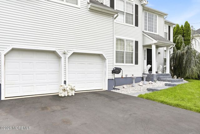 316 Hillside Drive, Manchester, NJ 08759