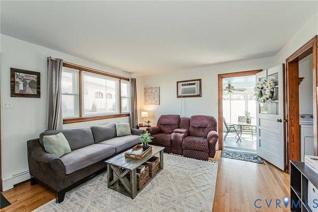 8236 Lee Davis Rd, Mechanicsville, VA 23111