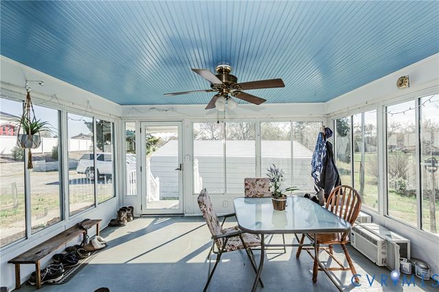 8236 Lee Davis Rd, Mechanicsville, VA 23111