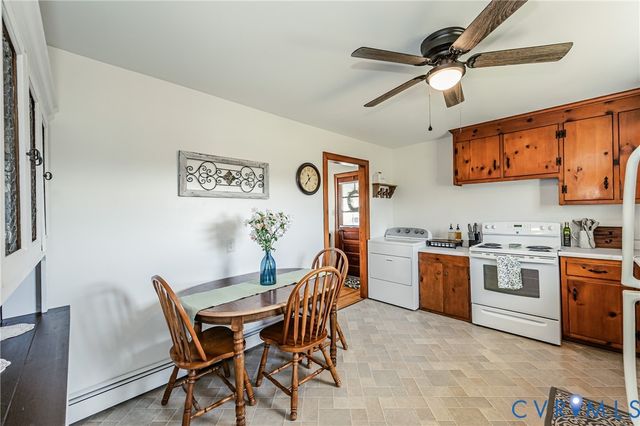 8236 Lee Davis Rd, Mechanicsville, VA 23111