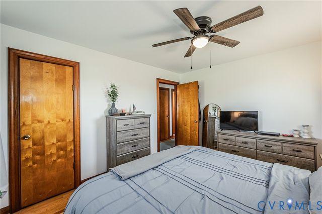 8236 Lee Davis Rd, Mechanicsville, VA 23111