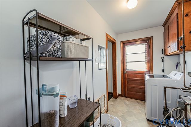 8236 Lee Davis Rd, Mechanicsville, VA 23111