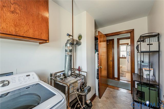 8236 Lee Davis Rd, Mechanicsville, VA 23111