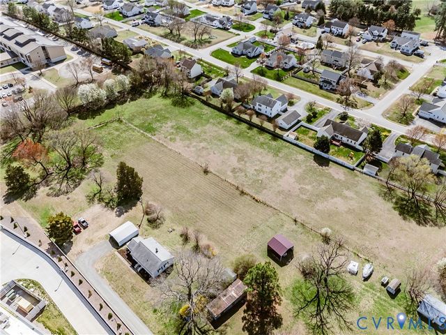 8236 Lee Davis Rd, Mechanicsville, VA 23111