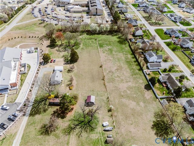 8236 Lee Davis Rd, Mechanicsville, VA 23111