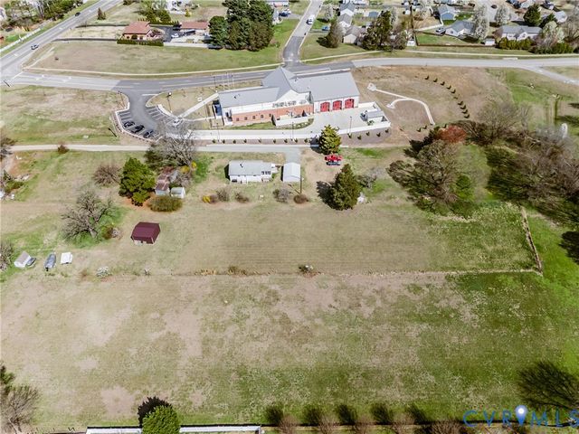 8236 Lee Davis Rd, Mechanicsville, VA 23111