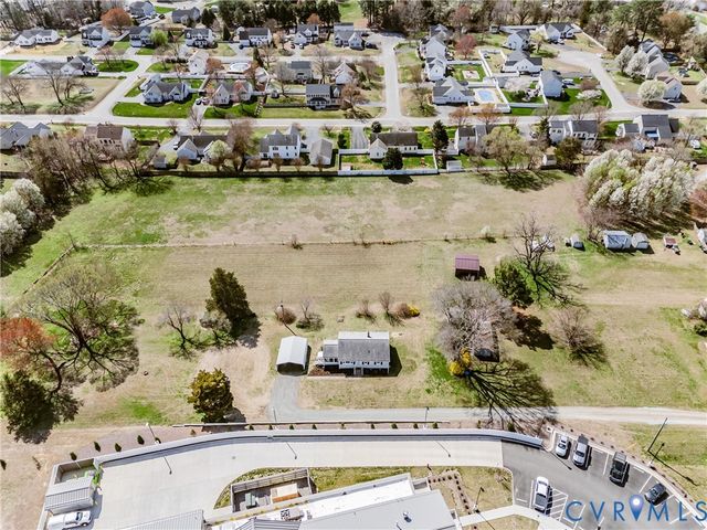 8236 Lee Davis Rd, Mechanicsville, VA 23111