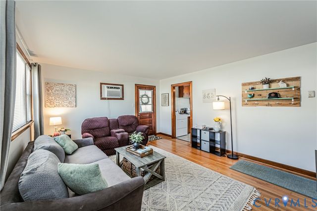 8236 Lee Davis Rd, Mechanicsville, VA 23111