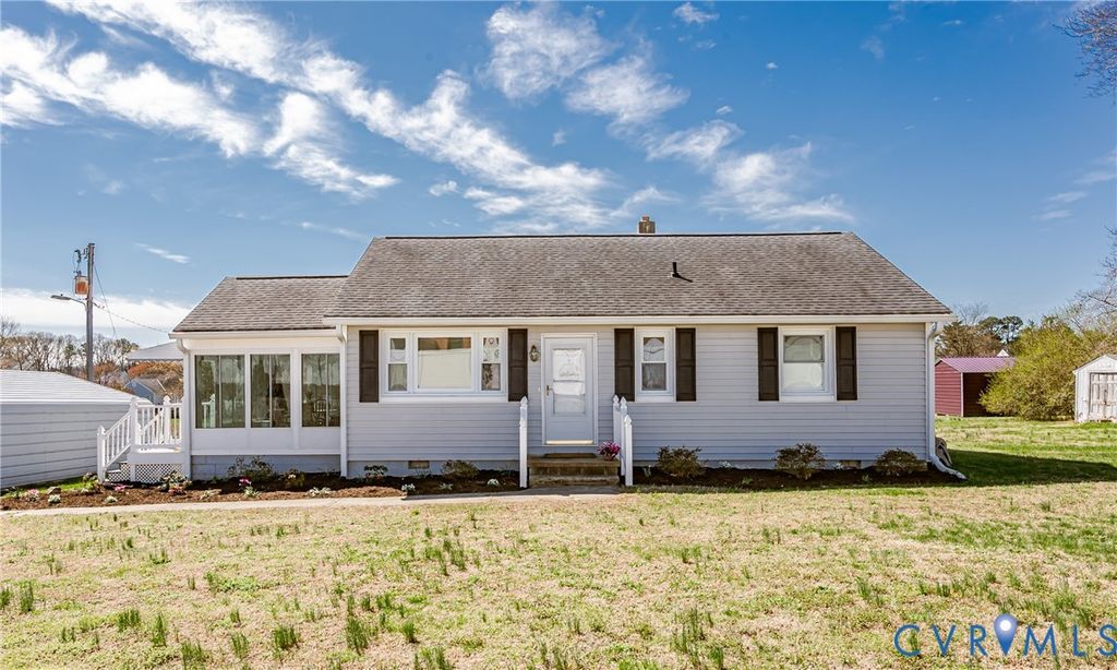 8236 Lee Davis Rd, Mechanicsville, VA 23111