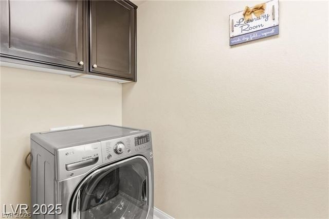 9696 Grayson Hills Street, Las Vegas, NV 89139