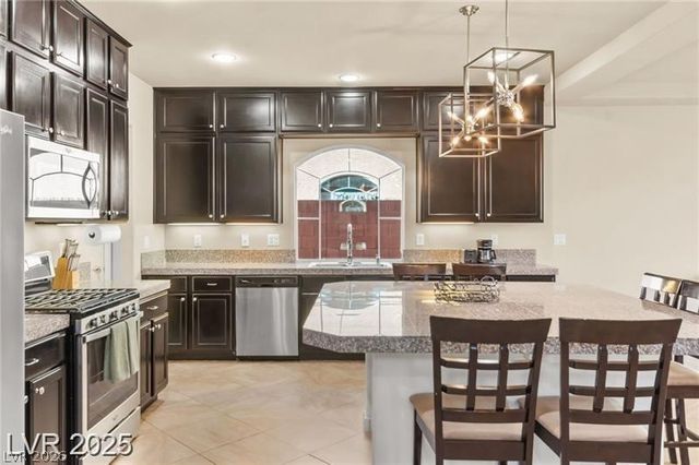 9696 Grayson Hills Street, Las Vegas, NV 89139