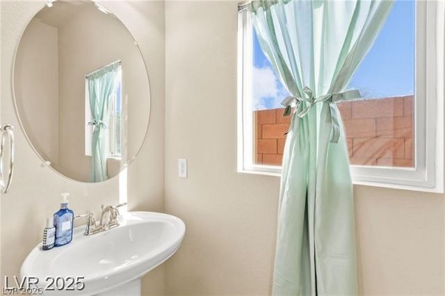 9696 Grayson Hills Street, Las Vegas, NV 89139