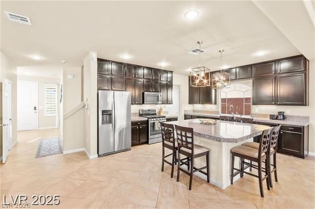 9696 Grayson Hills Street, Las Vegas, NV 89139