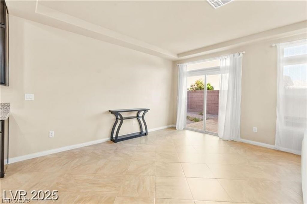 Image 15 of property listing at 9696 Grayson Hills Street, Las Vegas, NV 89139