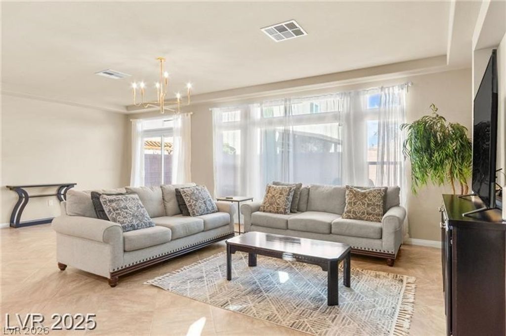 Image 19 of property listing at 9696 Grayson Hills Street, Las Vegas, NV 89139