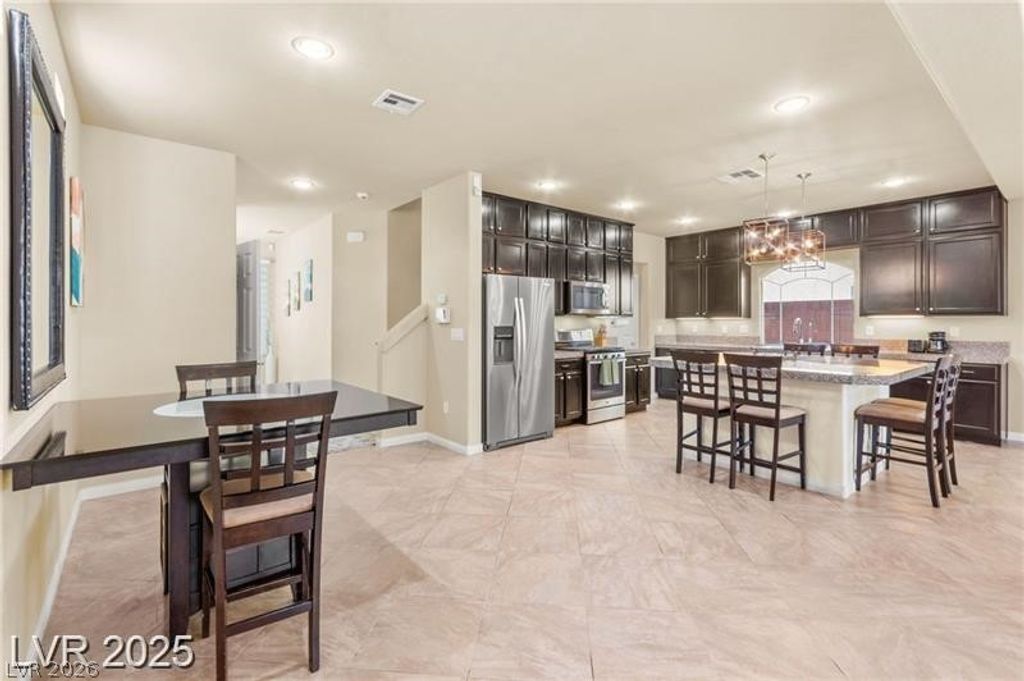 Image 8 of property listing at 9696 Grayson Hills Street, Las Vegas, NV 89139