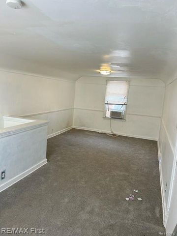 15211 EASTBURN Street, Detroit, MI 48205