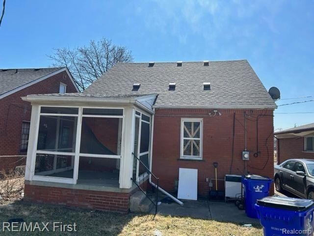 15211 EASTBURN Street, Detroit, MI 48205