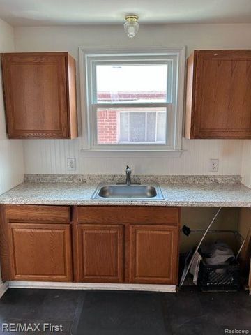 15211 EASTBURN Street, Detroit, MI 48205