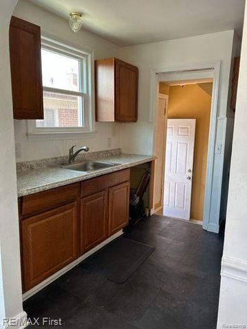 15211 EASTBURN Street, Detroit, MI 48205