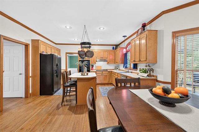 616 Coopers Pond Drive, Lawrenceville, GA 30044
