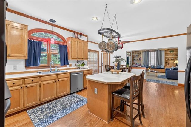 616 Coopers Pond Drive, Lawrenceville, GA 30044