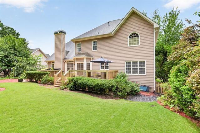 616 Coopers Pond Drive, Lawrenceville, GA 30044