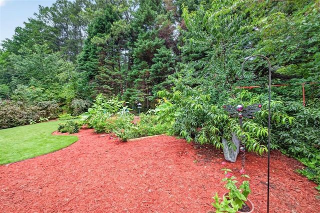 616 Coopers Pond Drive, Lawrenceville, GA 30044