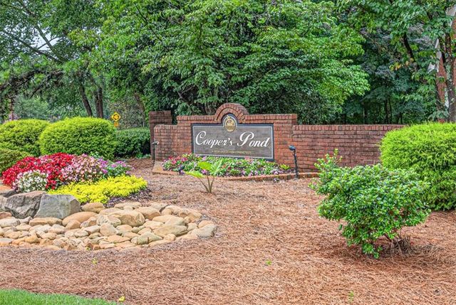 616 Coopers Pond Drive, Lawrenceville, GA 30044
