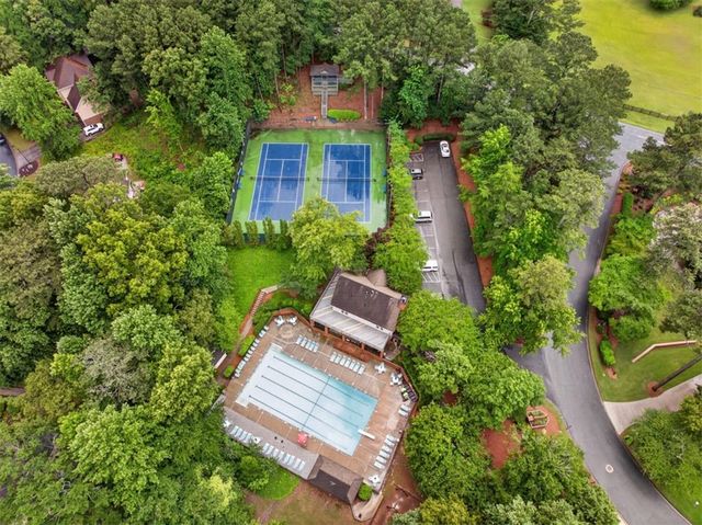 616 Coopers Pond Drive, Lawrenceville, GA 30044