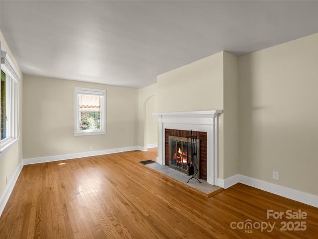 104 Wendover Road, Asheville, NC 28806