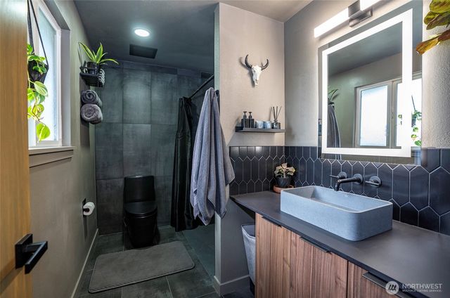 10910 150th Street Ct E, Puyallup, WA 98374