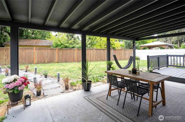 10910 150th Street Ct E, Puyallup, WA 98374