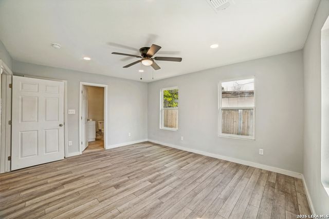 3646 W POPLAR ST., San Antonio, TX 78228