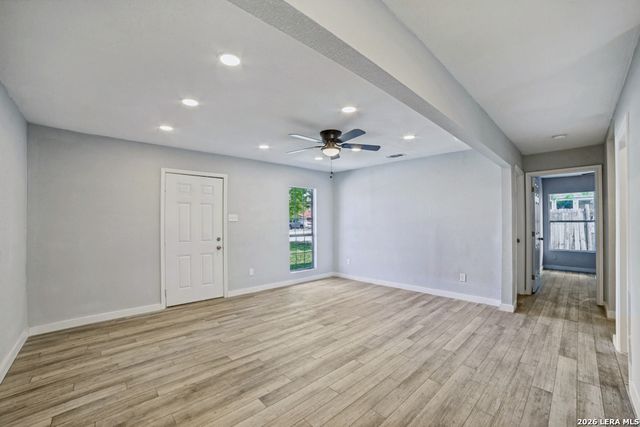 3646 W POPLAR ST., San Antonio, TX 78228