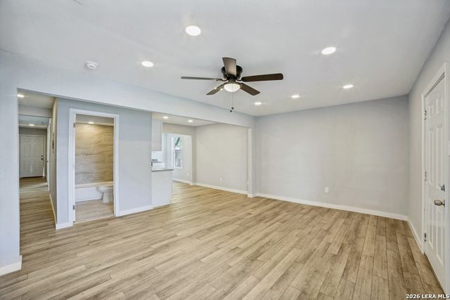 3646 W POPLAR ST., San Antonio, TX 78228