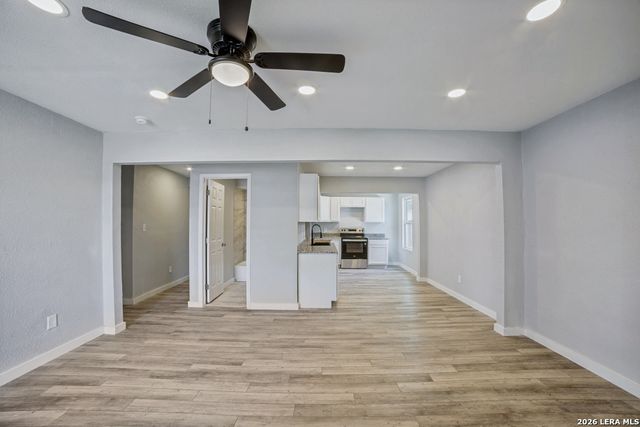 3646 W POPLAR ST., San Antonio, TX 78228