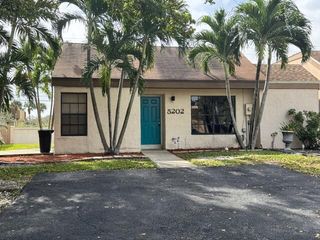 5202 NUTMEG Drive, Palm Beach Gardens, FL 33418
