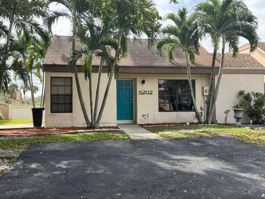 5202 NUTMEG Drive, Palm Beach Gardens, FL 33418