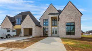 302 Sunset Palm Court, Youngsville, LA 70592