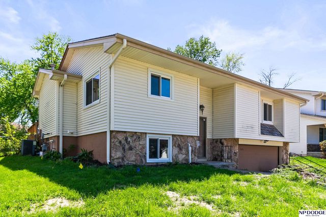 12741 Ridgeview Circle, Bellevue, NE 68123