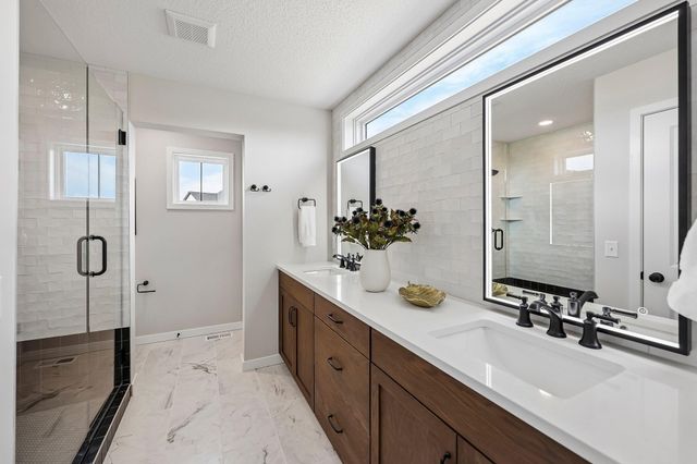 14712 Kingsview Lane N, Dayton, MN 55327
