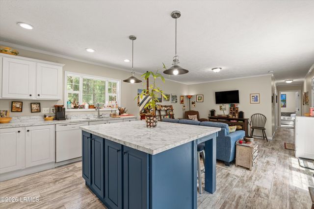 19 Sandy Lane, Beaufort, SC 29907