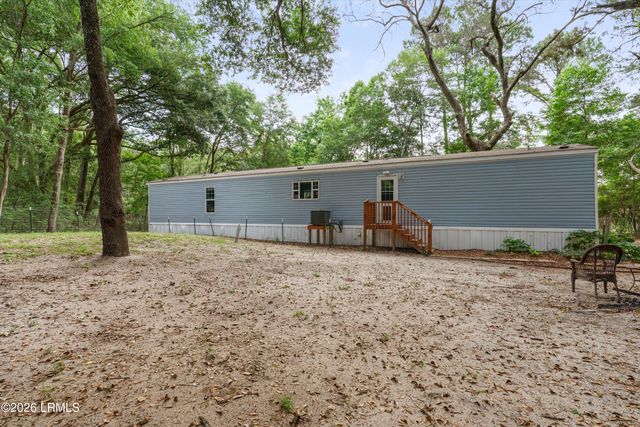 19 Sandy Lane, Beaufort, SC 29907