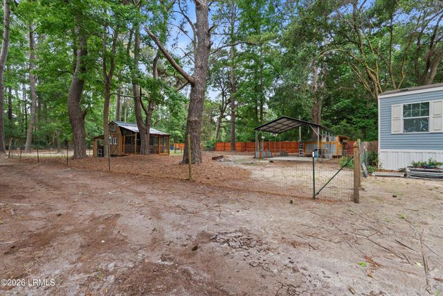 19 Sandy Lane, Beaufort, SC 29907