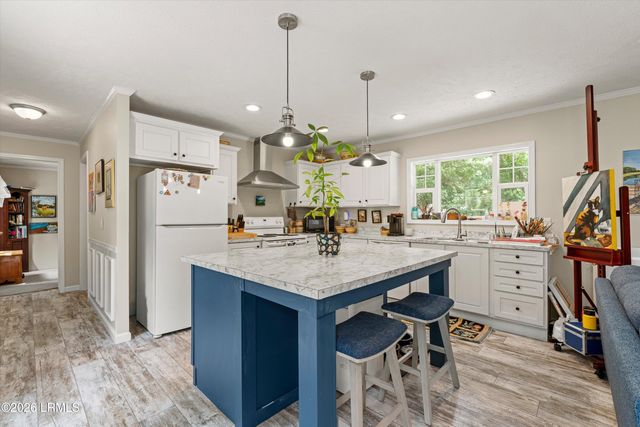 19 Sandy Lane, Beaufort, SC 29907