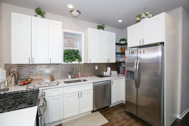 1318 S 61st Avenue, Cicero, IL 60804
